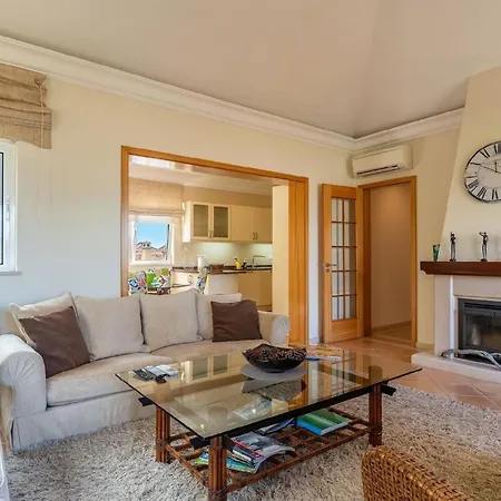 Elegante Ferienwohnung Mit Gemeinschaftspool Und Wellnessbereich Funchal (Madeira)